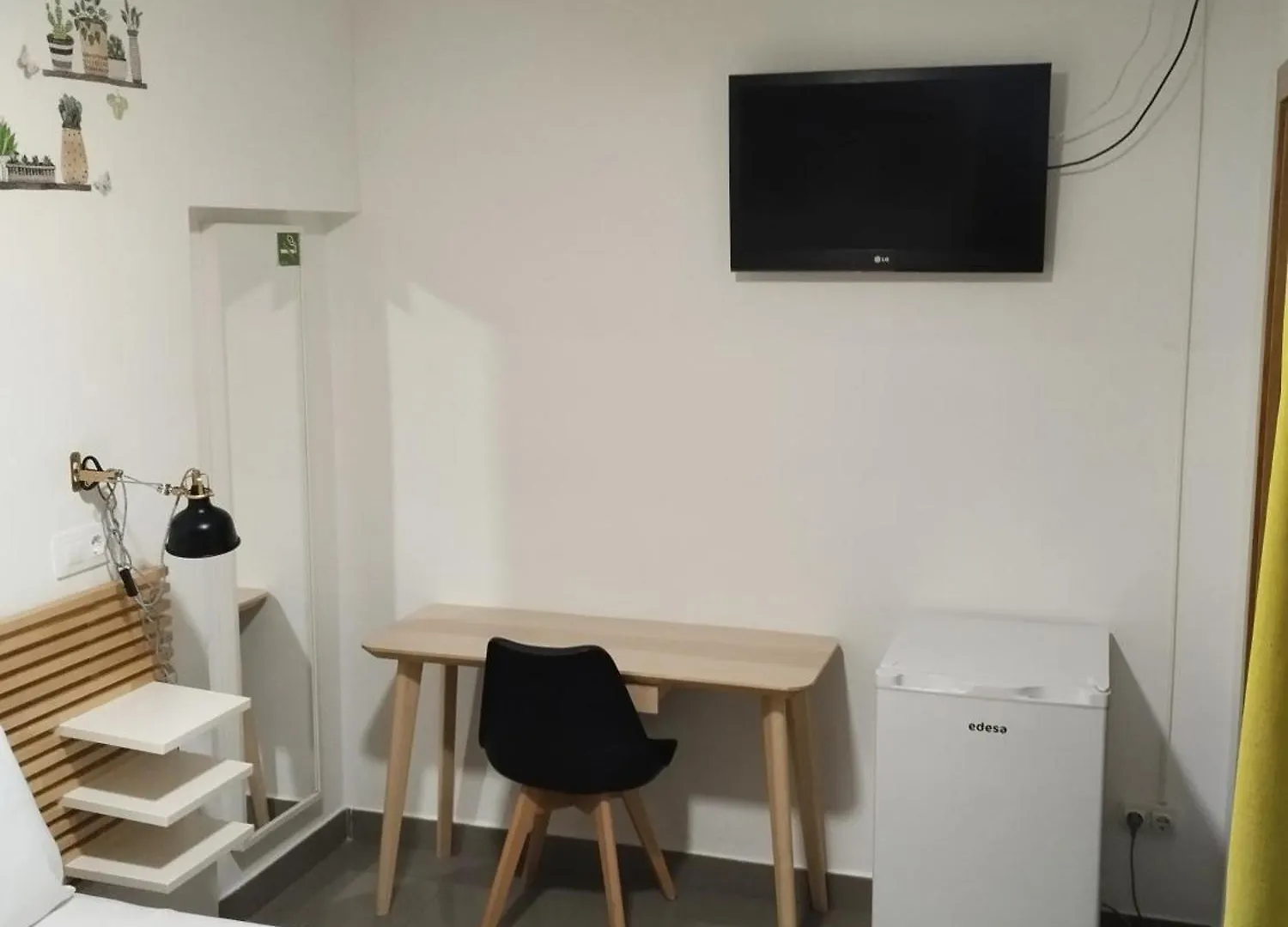 Hostal La Terrassa Barselona 0*,  İspanya