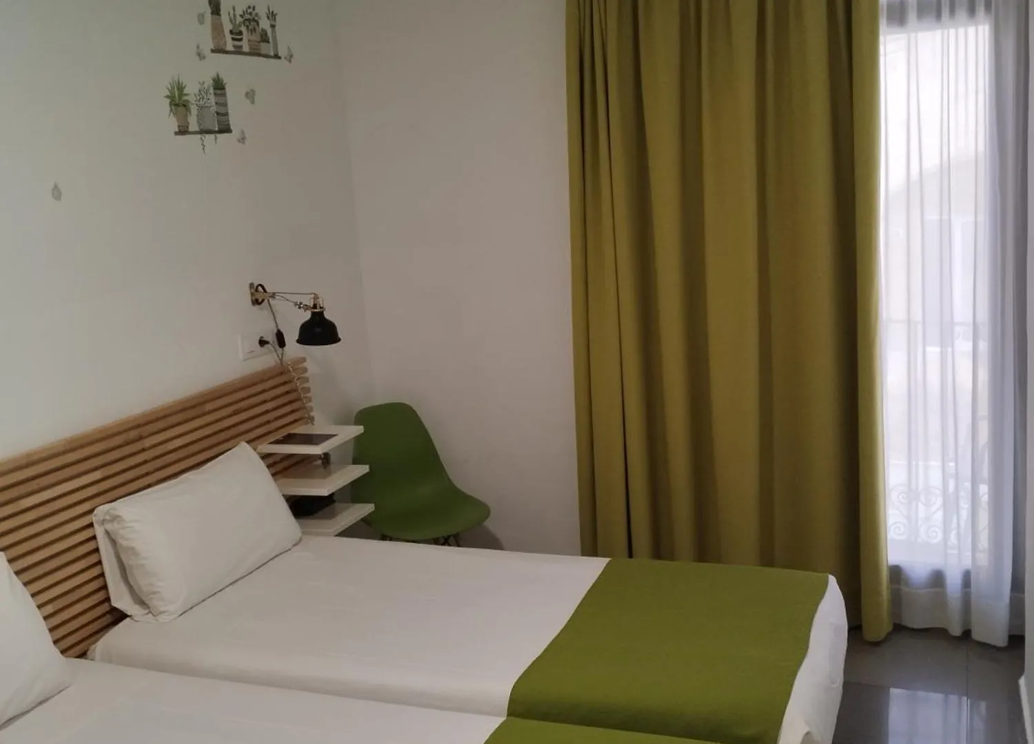 Hostal La Terrassa Barcelona